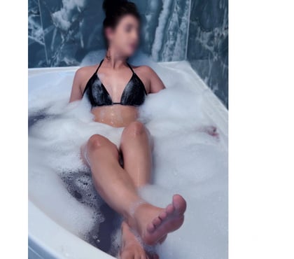 Escorts Heathrow Hillingdon - Photos for HOT Fun Loving Latina ZOE!