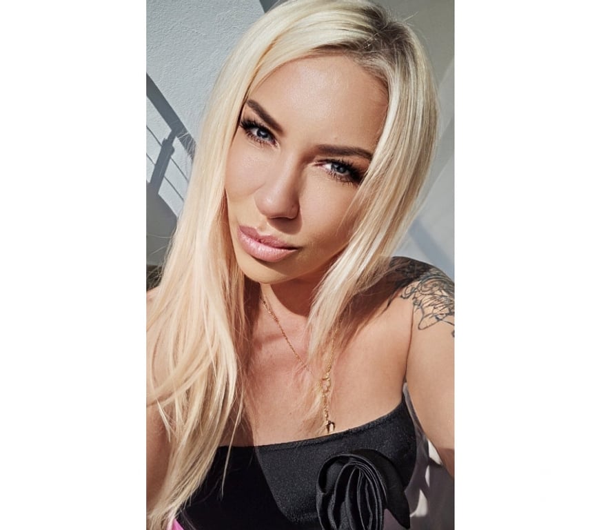 Escorts North London Enfield - Photos for 🇵🇱 LOVELY Polish BLONDE👅FAKE Big tits🇵🇱