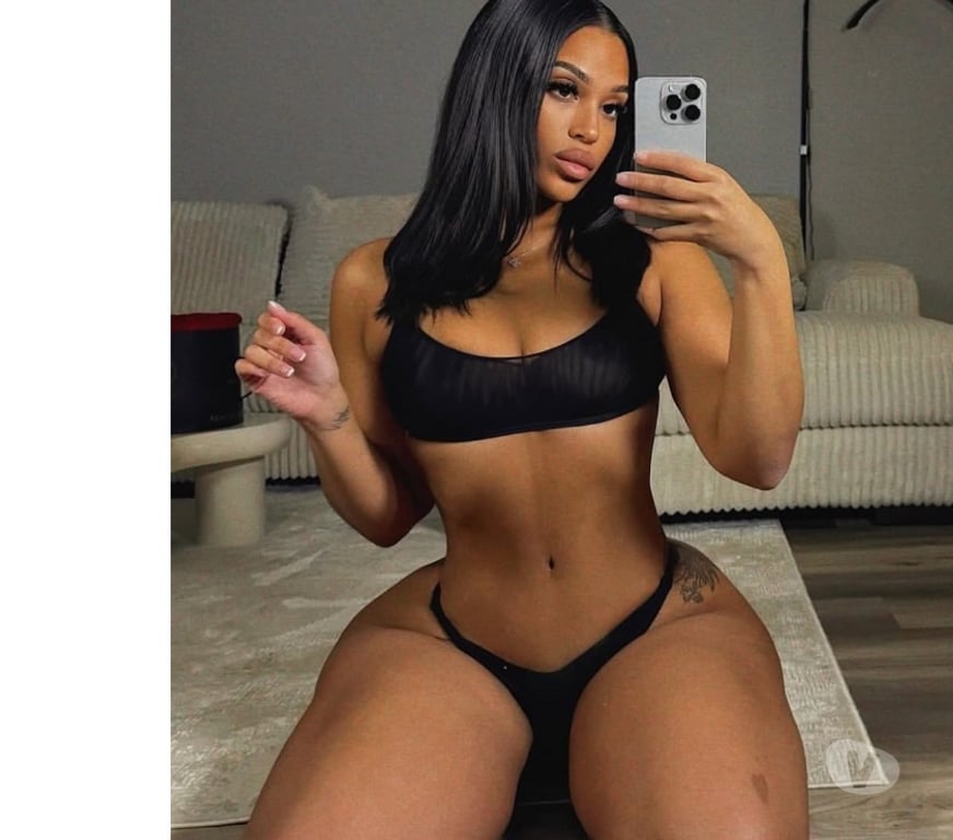 Escorts Kent Medway - Kent - Photos for Hot beautiful girl is sweet and hot