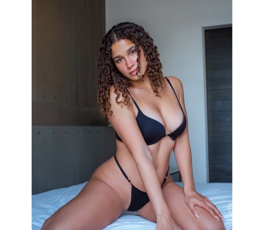 Escorts Hertfordshire Dacorum - Photos for Lara fresh girl from Brasil 🩷 first time in Hemel