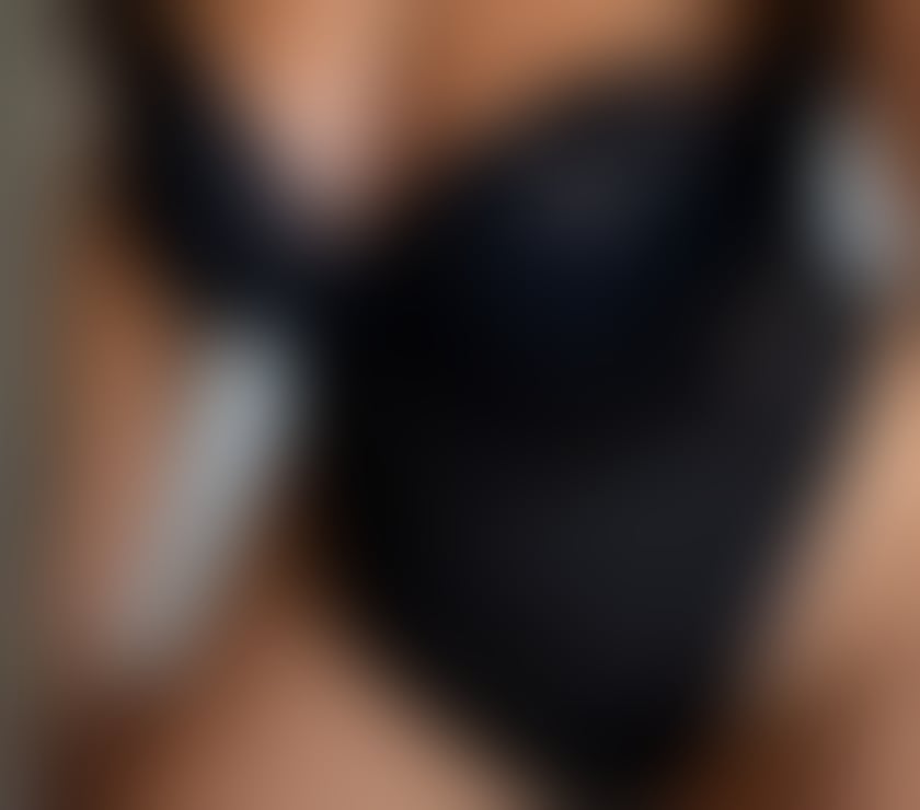 Escorts and Massages Sheldon Birmingham - Photos for Sexy blonde Latino hot body patricya party 🔥 🥂