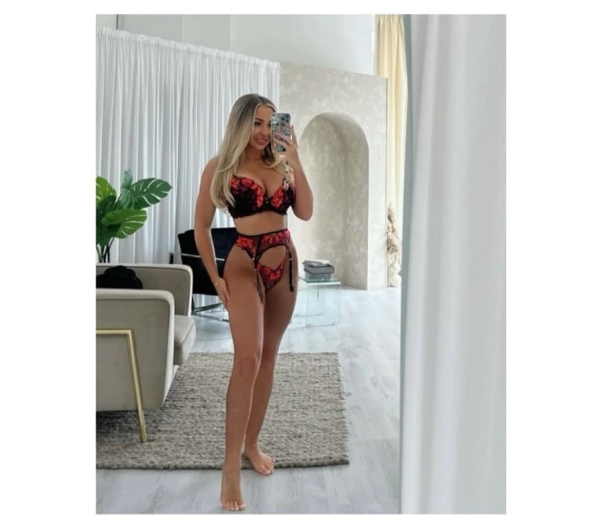 Escorts Essex Basildon - Photos for Nicolle new in town 100 real pictures 😍