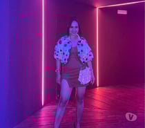 Filipina woman new in town