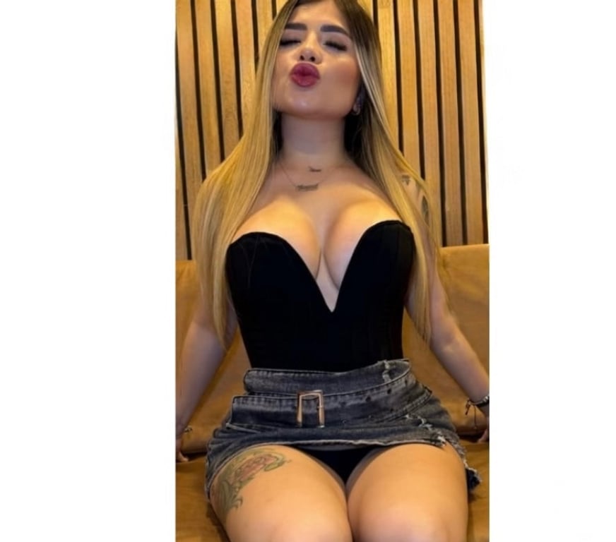 Escorts Nottinghamshire Mansfield - Photos for 🖐️Love to party🥰Only out call 🥰love to tease🥰