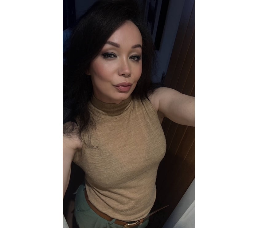 🟨🟪🟥ALLURING SKILLED MILF TS MRS ADORA 🌹