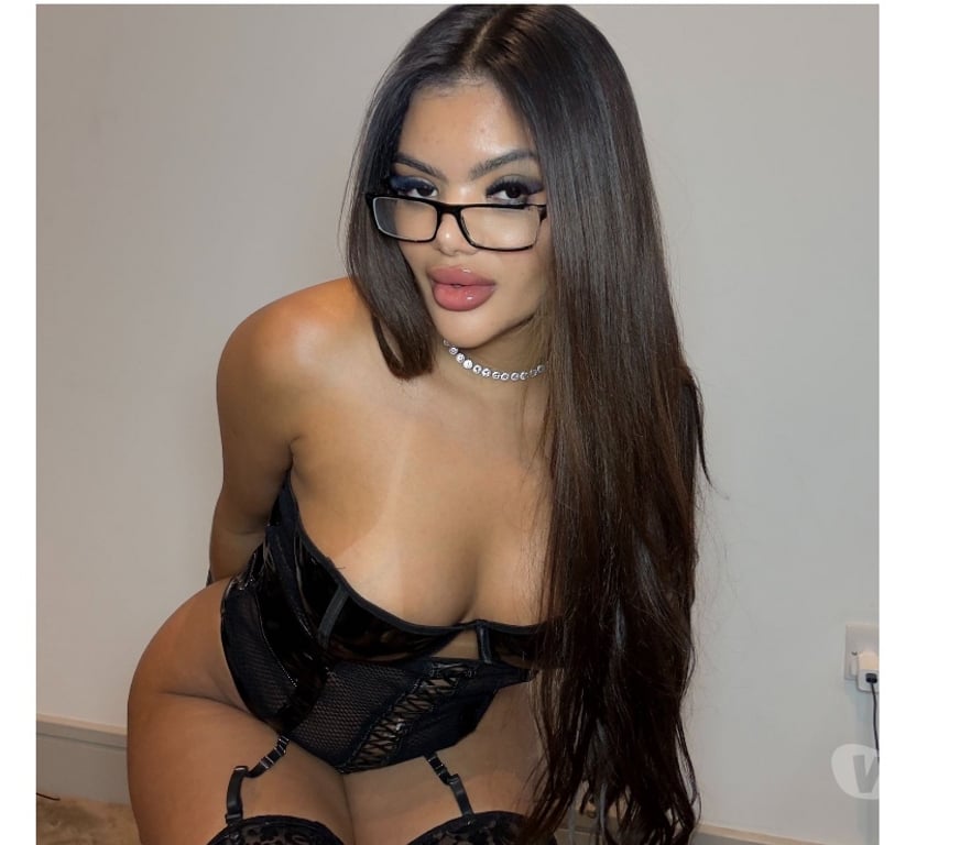 Escorts North West London West Harrow - Harrow - Photos for NAUGHTY AND HOT BRUNETTE💦🔞👅HOT MOMENTS with me🩵