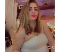 Party girl Jess waiting for u