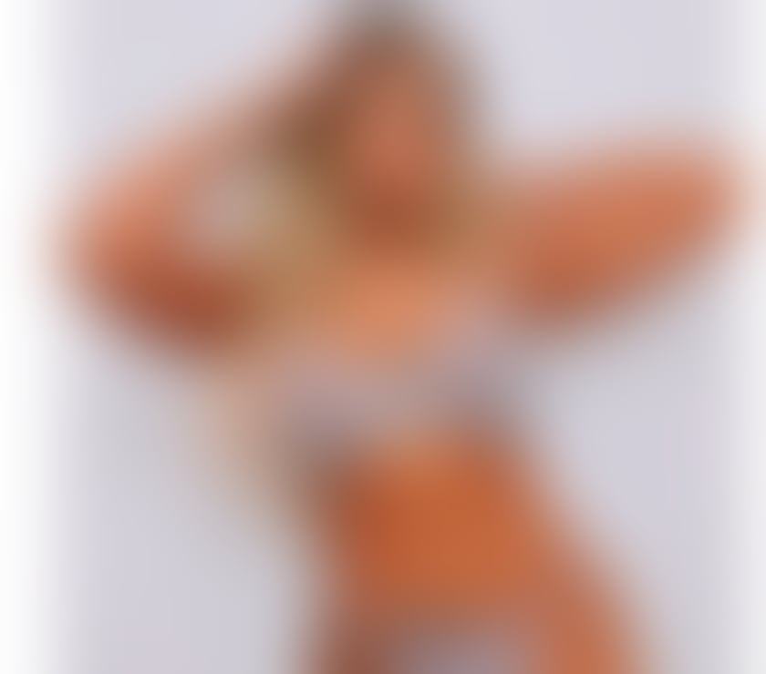 Julia GFE Latina Party girl