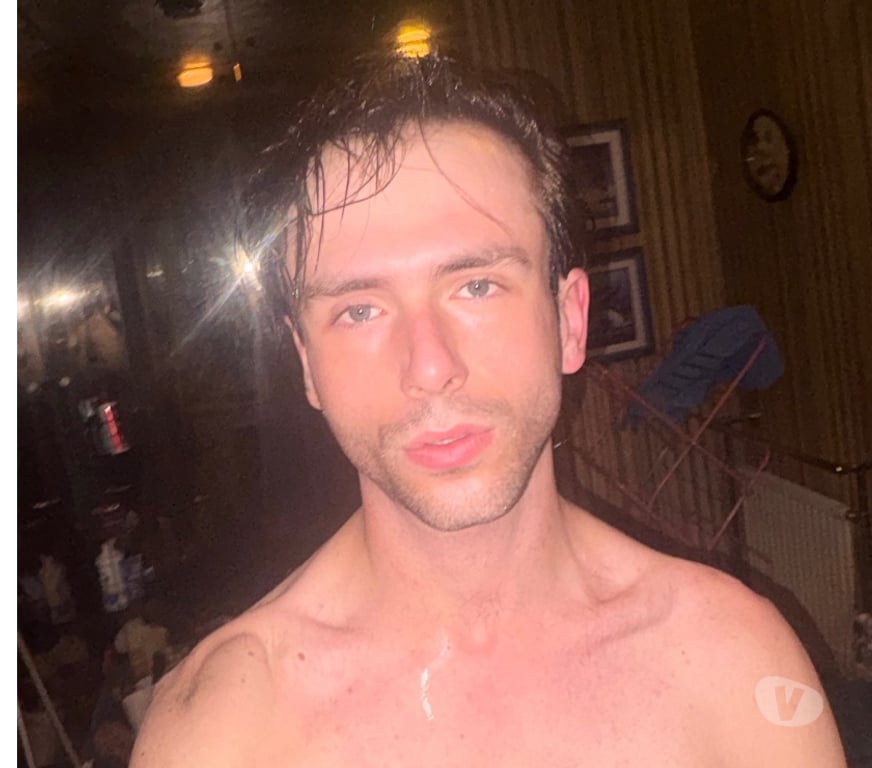  Gay massage East London Canary Wharf - DLR Station - East London - Photos for Charlie Ryot - London’s Flirty, Confident Companion