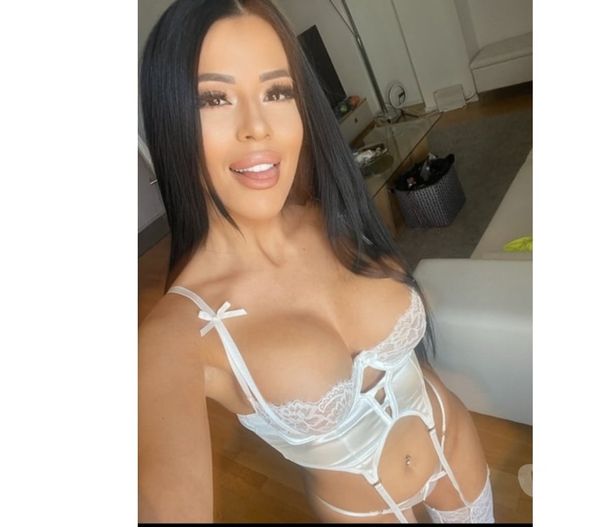 Escorts Surrey Guildford - Photos for HELLO❤️ I.M Vanesa 🥵! Real Picture !! outcall Party !