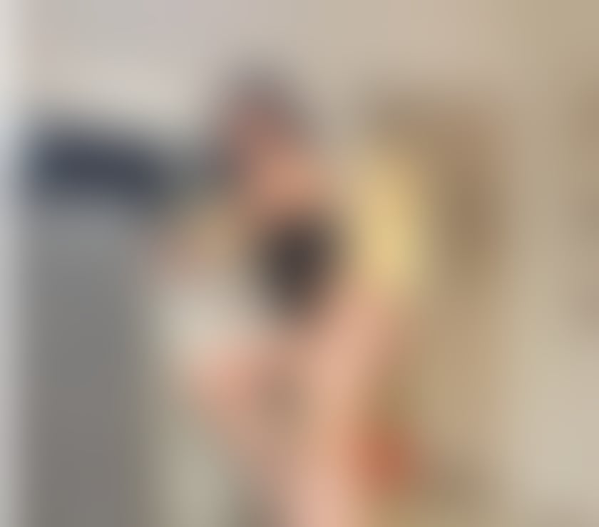 Super sexy💯 Party girl, and super fun 🥰💯