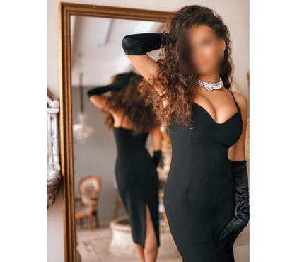 Escorts Farringdon Station Farringdon - Central London - Photos for New in Town. B2B massage in Farringdon