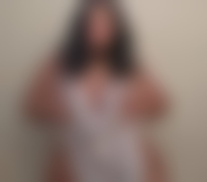 Escorts and Massages Woolwich South East London - Photos for Feh Brazilian Sexy