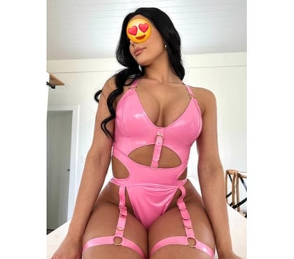 Escorts Brighton City Centre Brighton - Photos for NEW IN TOW🥰BEST PARTY GIRLS🥂INCALL&OUTCALL