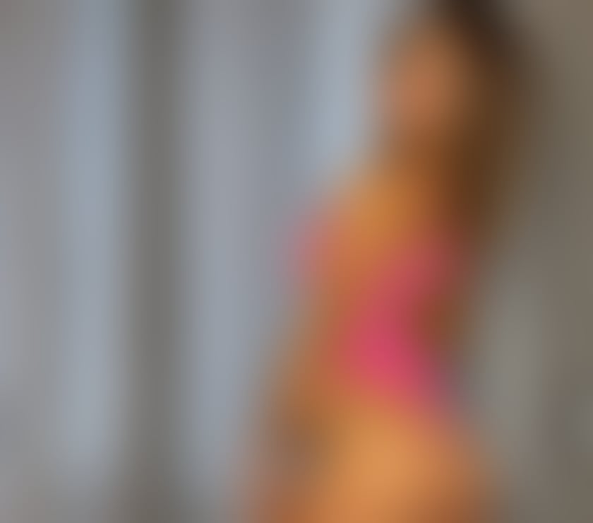 Escorts Malone Belfast - Photos for Julia 🥰 party girls ❤️