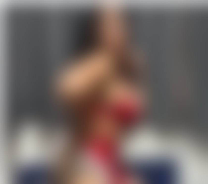 Escorts Malone Belfast - Photos for Julia 🥰 party girls ❤️