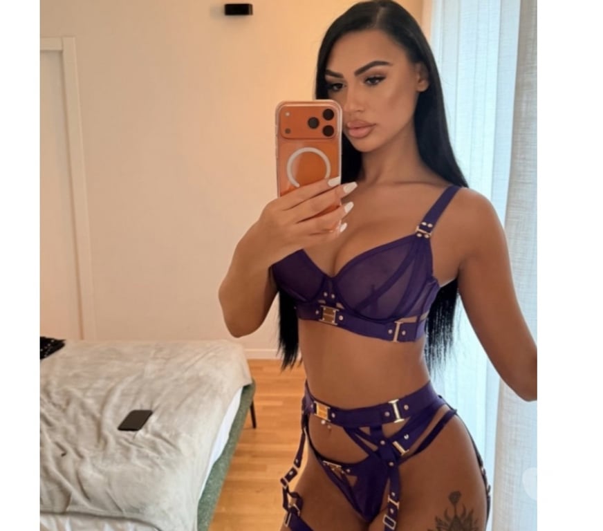 Escorts Gloucestershire South Gloucestershire - Photos for Chloe🔥 naughty 🔥 New in city😍party girl🥳❤️
