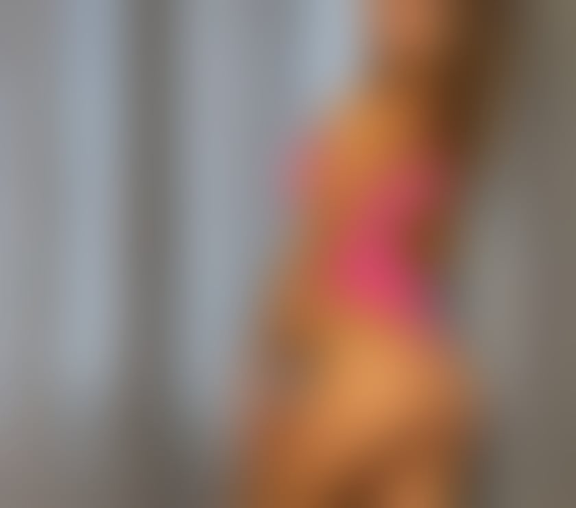 Escorts Wiltshire Chippenham - Wiltshire - Photos for YOUNG & BEAUTIFUL- NEW IN TOWN only outcall