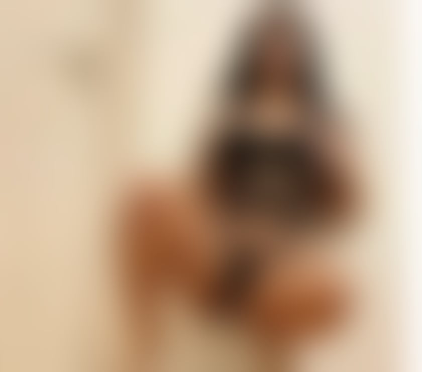 Escorts and Massages The Avenues Hull - Photos for Hello, I'm Suzy. I'm doing outcall. (after party)