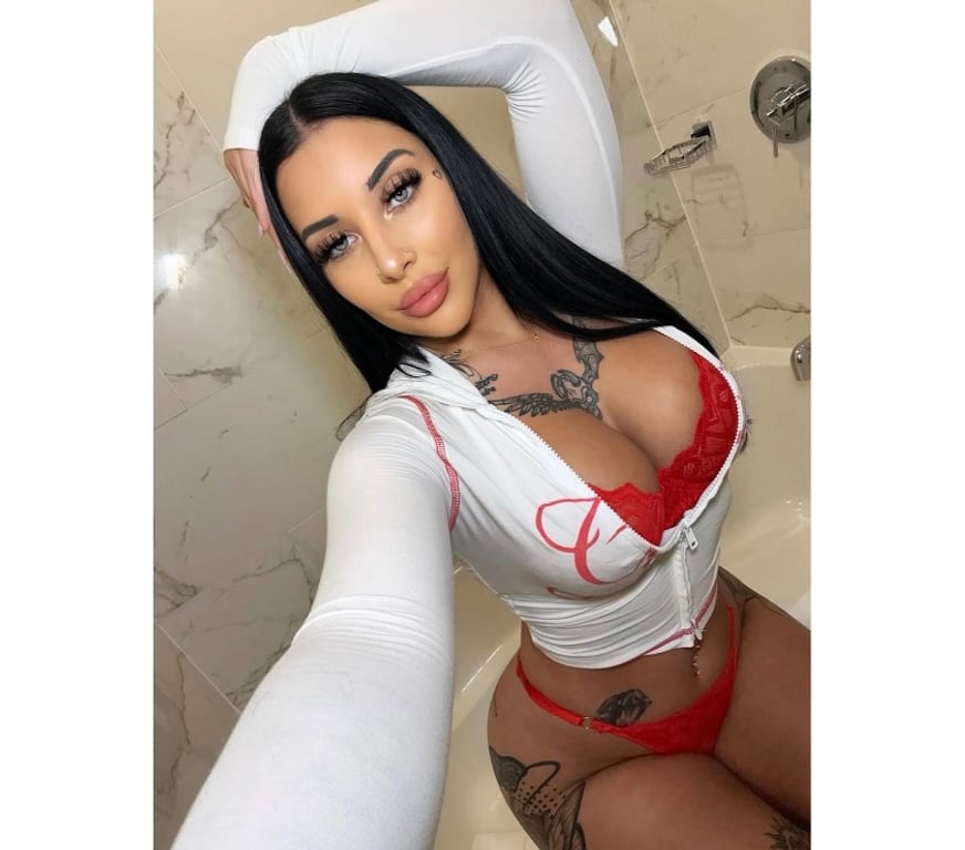 Escorts South Yorkshire Sheffield - Photos for Top brunette sexy