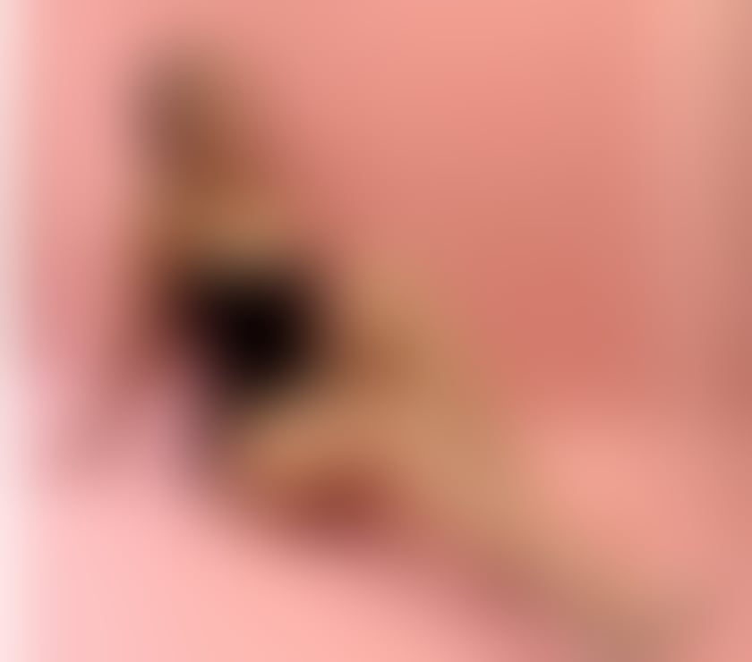 💋British Petite Escort Outcalls Late Nights Discreet💋