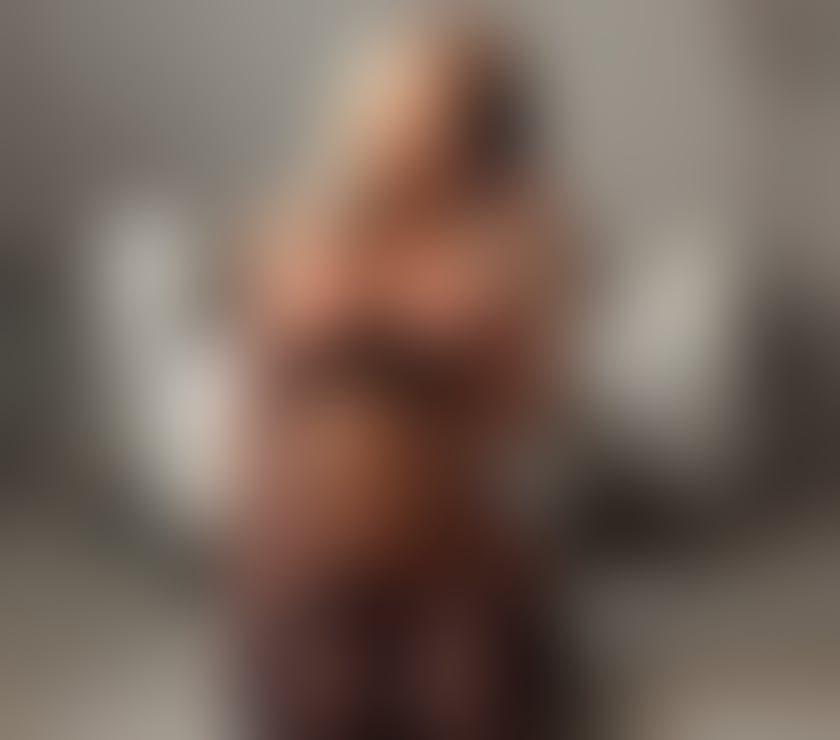 Escorts Hertfordshire Watford - Photos for Mia 🥵HOT AND SEXY🥵PARTY GIRL😈 ONLY OUTCALL