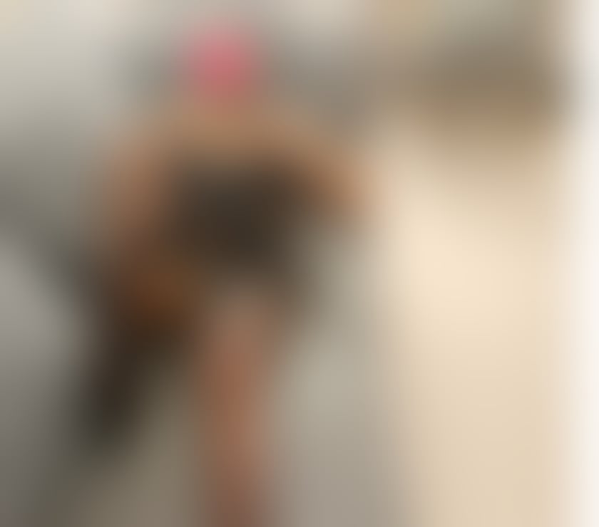 Escorts Cornwall Saint Austell - Cornwall - Photos for Escort and massage