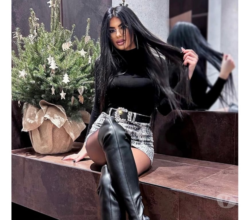 Escorts East London Cambridge Heath Station - East London - Photos for 💋 the sexy brunette in your town 💋