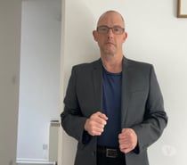 A bi curious guy needs training and bi fun