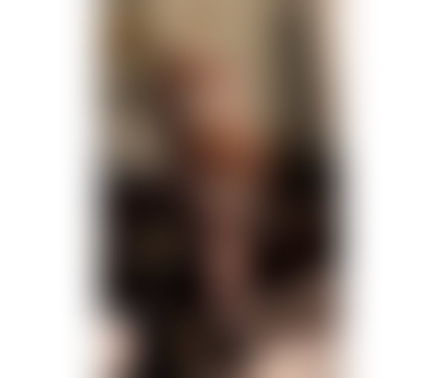Trans Escorts Central London Marble Arch - Central London - Photos for Girly, Curvy and Very Naughty Italian Doll - BOTTOM