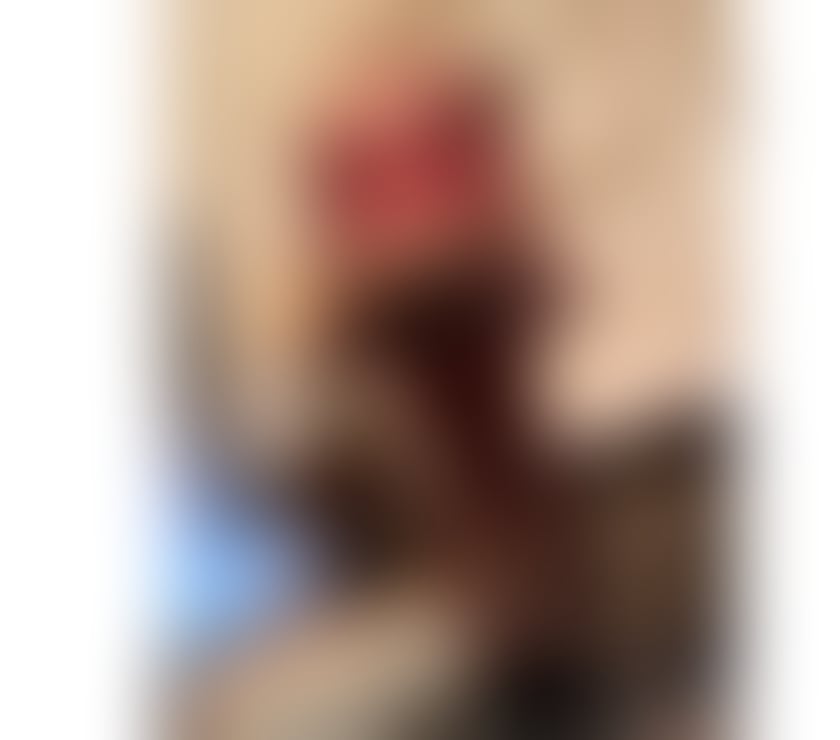 Trans Escorts Central London Marble Arch - Central London - Photos for Girly, Curvy and Very Naughty Italian Doll - BOTTOM