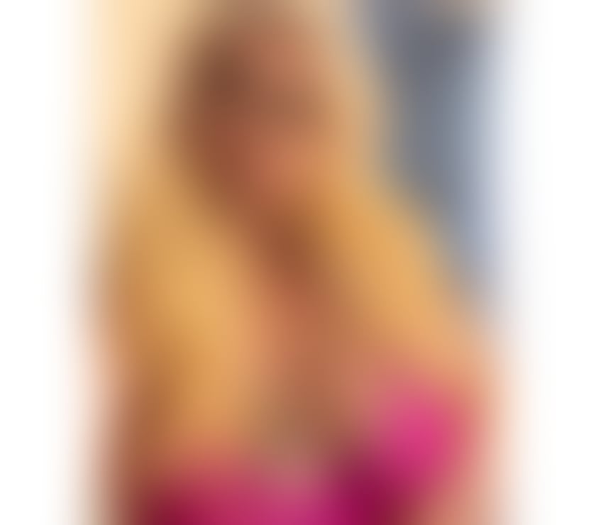 Escorts and Massages Romford Havering - Photos for Amanda only3 days 🎄 Big natural boob's massage good relax