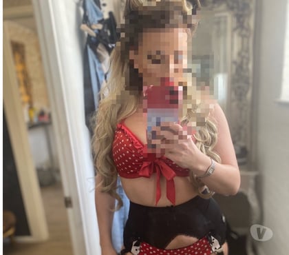 Duo Escorts Canary Wharf Station East London - Photos for High Class English MILF ( Naughty Gentlemen only )