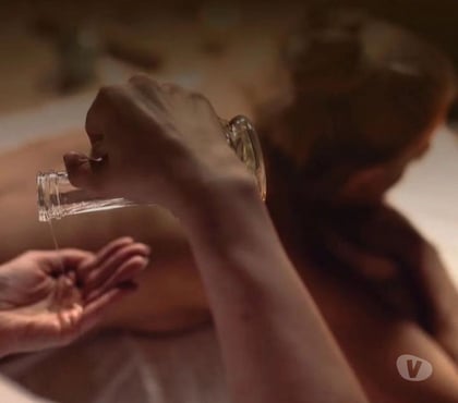 Escorts and Massages Watford High Street Station Watford - Photos for 🏹💜BELLA SENSUAL MASSAGE