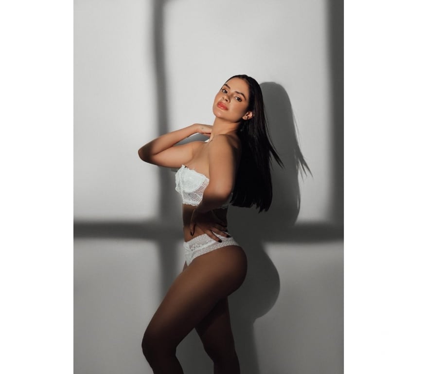 Escorts North London Edmonton - North London - Photos for 🔞BEST MOMENTS 💋LAURA 💋 NEW IN TOWN 🫦