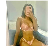 Hot Brazilian girl in Belfast!