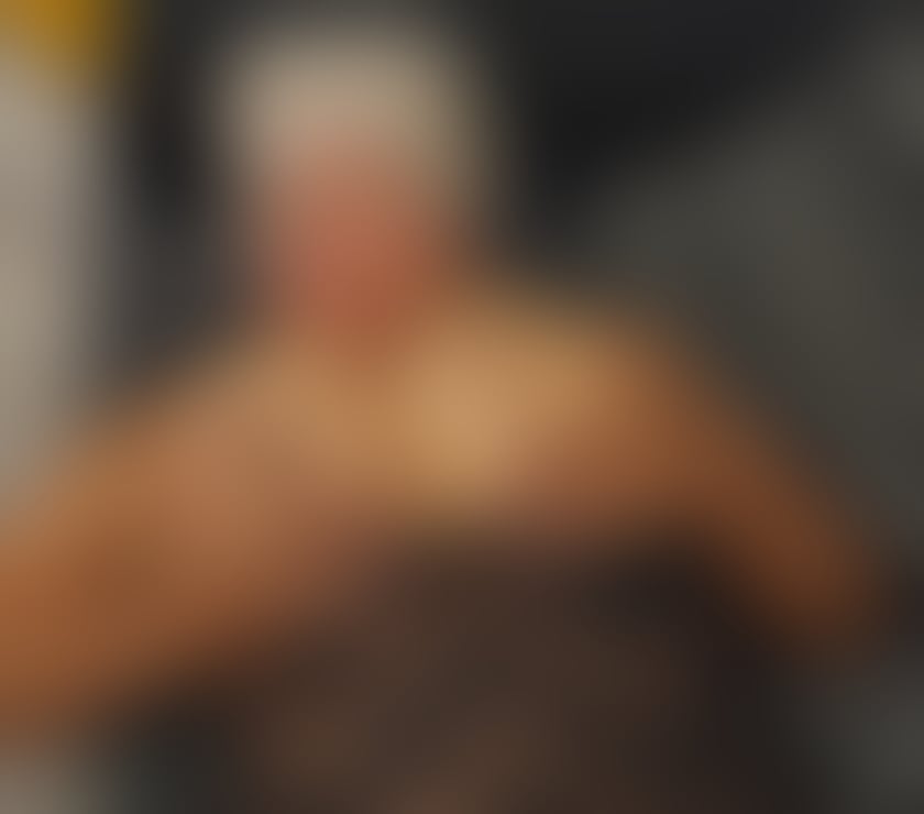 Escorts Belfast Belfast City Centre (South) - Belfast - Photos for Mía mature sweet transexual