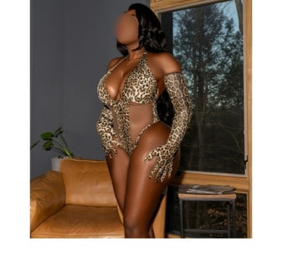 Escorts and Massages Gateshead City Centre Newcastle upon Tyne - Photos for Alluring Ebony queen few days only .hot 🔥 chocolate skin