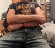 hi.english guy seeking b j :)