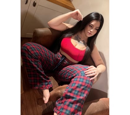 Escorts and Massages Chester Cheshire West and Chester - Photos for Luanna, a Brazilian woman with a big butt 🇧🇷❤️