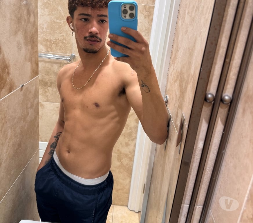  Gay massage North West London Dollis Hill - North West London - Photos for 23year old student who enjoys having fun times with fun guy