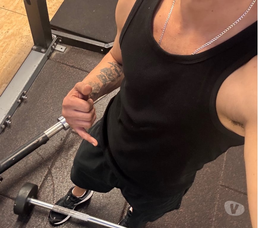  Gay massage North West London Dollis Hill - North West London - Photos for 23year old student who enjoys having fun times with fun guy