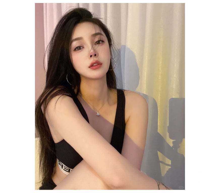 Escorts Norfolk Norwich - Photos for Friendly and sweet personality Asian girl new in here