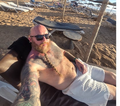 Escorts Burnley Town Centre Burnley - Photos for Hand massage Services