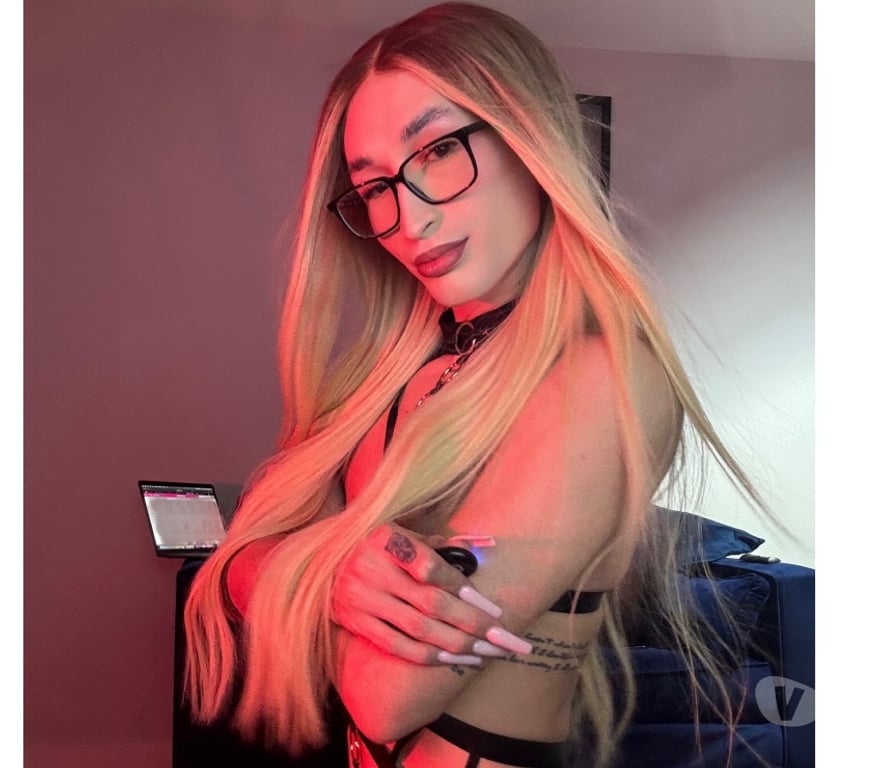 Trans Escorts West Midlands Birmingham - Photos for Brit Petite Maddie