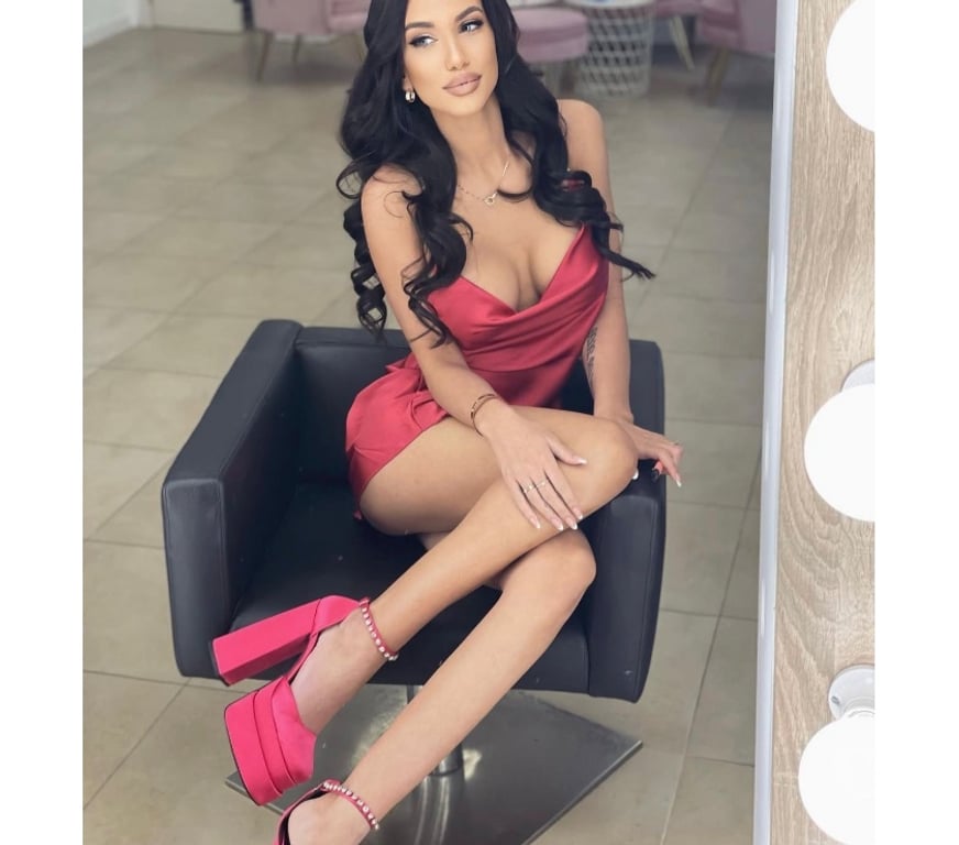 Escorts Hertfordshire St. Albans - Photos for 💥Sᴇxʏ Bʀᴜɴᴇᴛᴛᴇ 🦋🅾️UTCALL ONLY💥