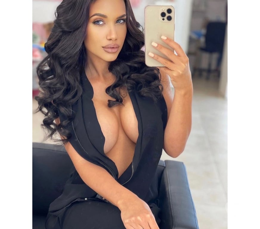 Escorts Hertfordshire St. Albans - Photos for 💥Sᴇxʏ Bʀᴜɴᴇᴛᴛᴇ 🦋🅾️UTCALL ONLY💥