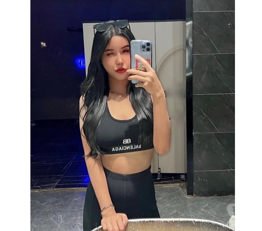 Escorts Hampshire Rushmoor - Photos for Naughty Thai Taryn 😈In your Town😘