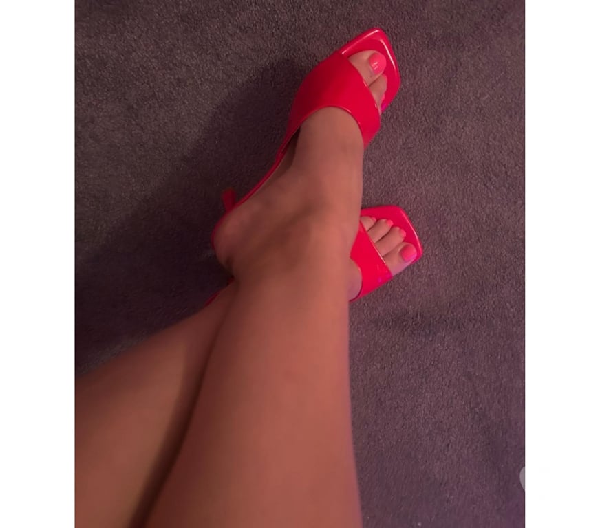 Escorts East London Snaresbrook Station - East London - Photos for Karina 💋❤️❤️🦶🦶🦶