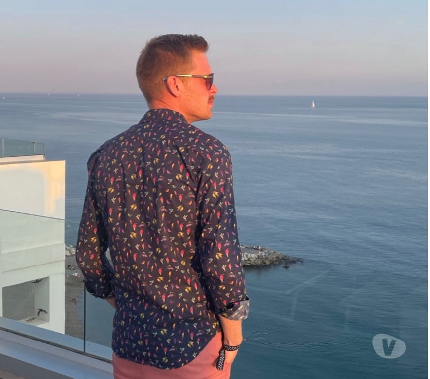  Gay massage Leicestershire Leicester - Photos for Alexander: Gay British Zookeeper